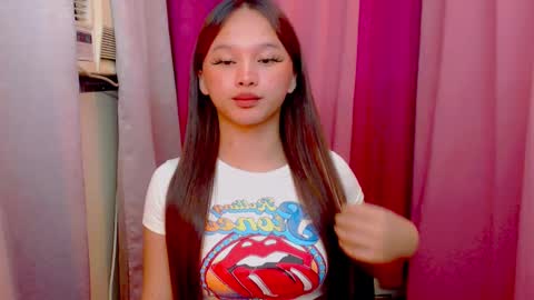 Snapshot of sugar_munch chatting on 02-22-25, 12:05 Cheska online show from 02-22-25, 12:05