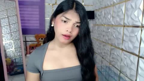 Snapshot of sugar_n_spicex chatting on 04-16-26, 06:47 trisha online show from 04-16-26, 06:47