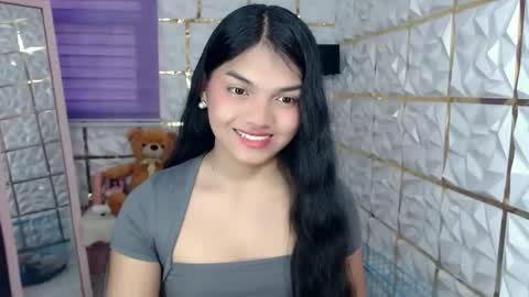 Snapshot of sugar_n_spicex chatting on 04-18-26, 07:12 trisha online show from 04-18-26, 07:12