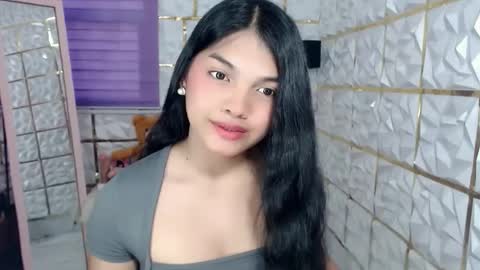 Snapshot of sugar_n_spicex chatting on 04-20-26, 07:33 trisha online show from 04-20-26, 07:33
