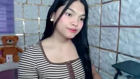 Snapshot of sugar_n_spicex chatting on 05-24-26, 06:07 trisha online show from 05-24-26, 06:07