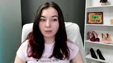 Megan online show from 06-18-26, 09:36