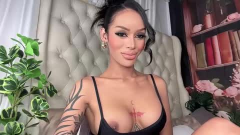 Jess online show from 09-16-25, 04:13