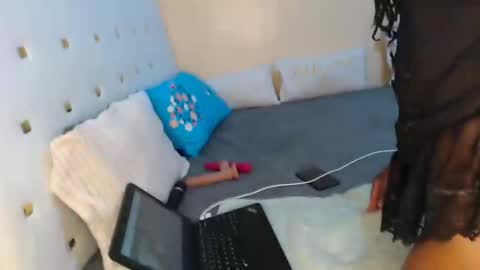 sugar online show from 12-18-25, 06:41