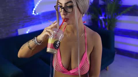 Snapshot of sugarrush_ chatting on 09-17-25, 11:45 Sugar online show from 09-17-25, 11:45