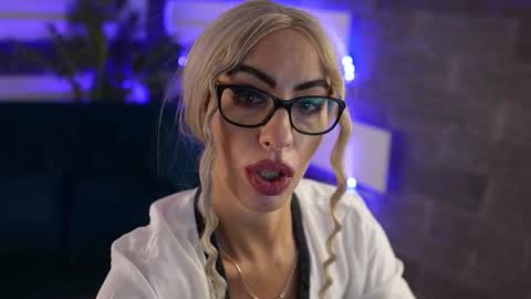 Snapshot of sugarrush_ chatting on 10-05-25, 11:30 Sugar online show from 10-05-25, 11:30