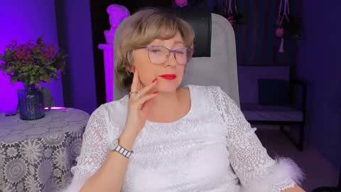 Vivien online show from 01-09-25, 07:08