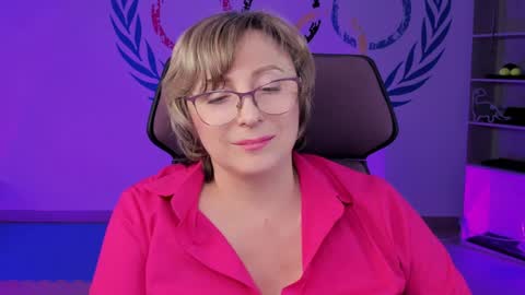 Vivien online show from 02-08-25, 12:06