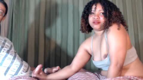 suggabrown_ online show from 11-23-25, 09:31