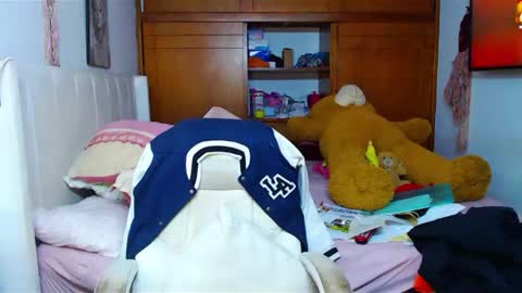 Cami   Back in 2 hours online show from 02-20-25, 07:12