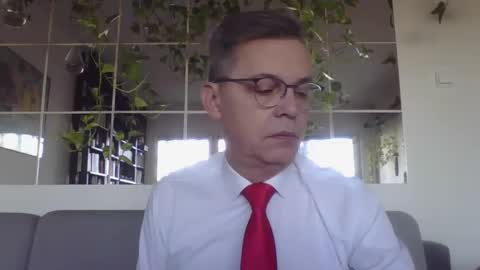 Snapshot of suit_elegant chatting on 01-30-25, 08:22 Suit tie horny online show from 01-30-25, 08:22
