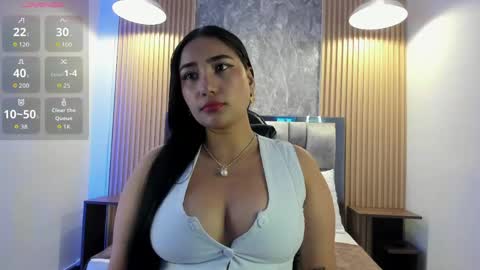 Snapshot of sulay_kim chatting on 05-13-26, 07:00 Sulay online show from 05-13-26, 07:00