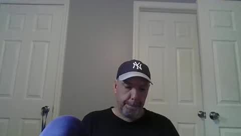 Snapshot of sullydog48 chatting on 09-10-25, 01:22 Sully online show from 09-10-25, 01:22