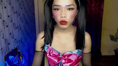 Snapshot of sultry_sirenxx chatting on 12-23-24, 04:33 sultry_sirenxx online show from 12-23-24, 04:33