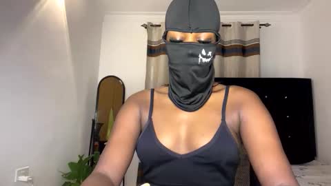 maskedtemptress online show from 11-24-25, 12:10