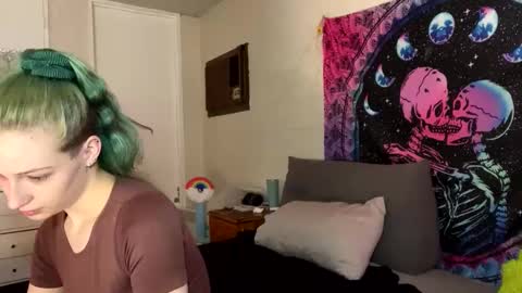 Summer online show from 12-06-24, 02:57