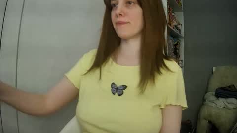 Snapshot of summerbluesky chatting on 04-13-26, 04:01 summerbluesky online show from 04-13-26, 04:01