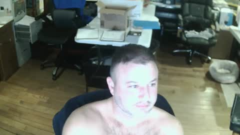 Snapshot of summerfun35 chatting on 12-11-24, 03:24 cincyguy online show from 12-11-24, 03:24