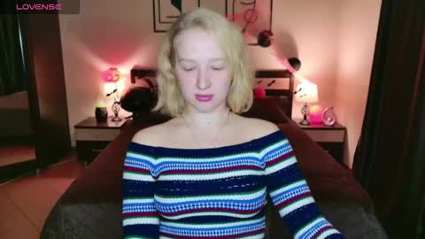 Snapshot of summerjem chatting on 11-04-25, 04:22 summerjem online show from 11-04-25, 04:22