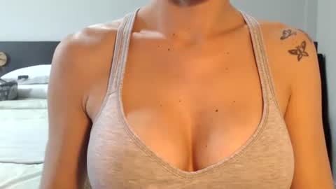 Snapshot of summerrrrrrrrr chatting on 12-23-24, 04:17 The real sugar baby Sam Summer online show from 12-23-24, 04:17