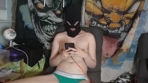 Snapshot of summerwing chatting on 11-26-25, 12:39 Ryder K online show from 11-26-25, 12:39