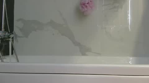 Snapshot of sun_sparkle chatting on 02-08-26, 06:44 Olivia online show from 02-08-26, 06:44