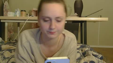 Olivia online show from 05-19-26, 07:42