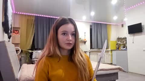 Lia online show from 11-14-25, 01:43