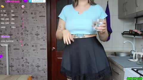 Snapshot of sunflower0907 chatting on 12-11-24, 08:58 Tina. Im topless model online show from 12-11-24, 08:58