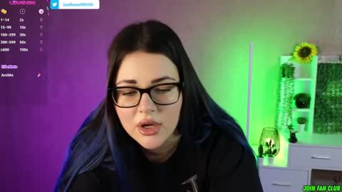 Snapshot of sunflower0907 chatting on 01-20-25, 12:07 Tina. Im topless model online show from 01-20-25, 12:07