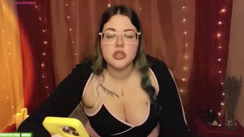 Snapshot of sunflower0907 chatting on 09-17-25, 03:14 Tina. Im topless model online show from 09-17-25, 03:14