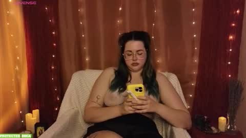 Snapshot of sunflower0907 chatting on 09-30-25, 08:08 Tina. Im topless model online show from 09-30-25, 08:08