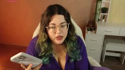 Snapshot of sunflower0907 chatting on 10-14-25, 08:04 Tina. Im topless model online show from 10-14-25, 08:04