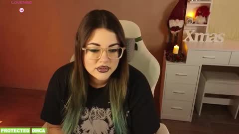 Snapshot of sunflower0907 chatting on 12-15-25, 09:02 Tina. Im topless model online show from 12-15-25, 09:02