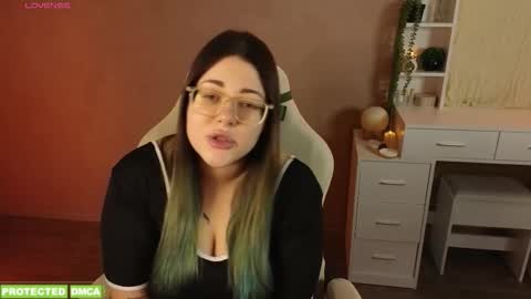 Snapshot of sunflower0907 chatting on 01-08-26, 10:28 Tina. Im topless model online show from 01-08-26, 10:28