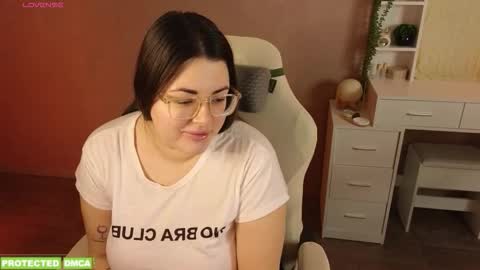 Snapshot of sunflower0907 chatting on 01-12-26, 09:03 Tina. Im topless model online show from 01-12-26, 09:03