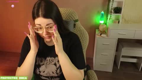 Snapshot of sunflower0907 chatting on 02-22-26, 09:30 Tina. Im topless model online show from 02-22-26, 09:30