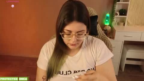 Tina. Im topless model  online show from 04-28-26, 07:57