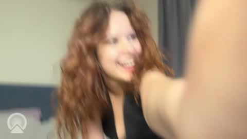 Snapshot of sunlovedamily chatting on 06-02-26, 08:55 Amy online show from 06-02-26, 08:55