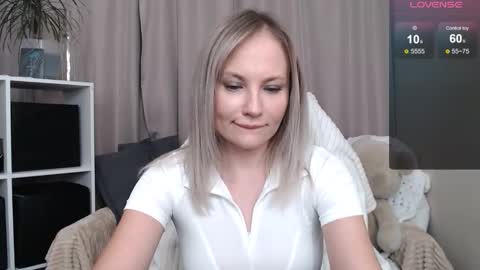 Naomi online show from 12-16-25, 01:05