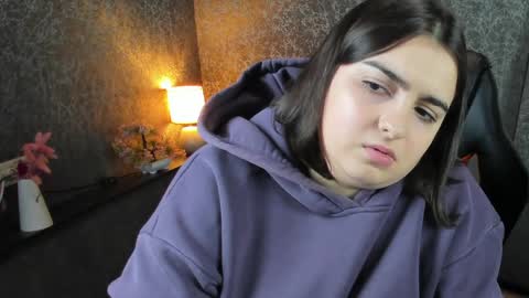 Snapshot of sunny_fanny chatting on 03-27-26, 11:32 Sunny online show from 03-27-26, 11:32