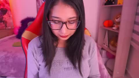 Snapshot of sunny_flower_ chatting on 12-17-25, 01:11 SUNNY online show from 12-17-25, 01:11