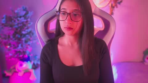 Snapshot of sunny_flower_ chatting on 02-27-26, 02:00 SUNNY online show from 02-27-26, 02:00