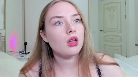 Vanessa online show from 11-07-25, 12:27