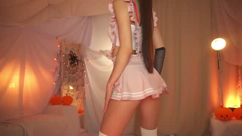 Snapshot of sunny_maria chatting on 10-31-25, 09:16 Maria online show from 10-31-25, 09:16