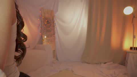 Snapshot of sunny_maria chatting on 12-21-25, 07:54 Maria online show from 12-21-25, 07:54