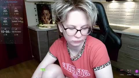 sunny mood online show from 05-17-26, 04:10