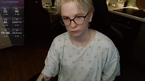 Snapshot of sunny_mood chatting on 06-16-26, 08:17 sunny mood online show from 06-16-26, 08:17