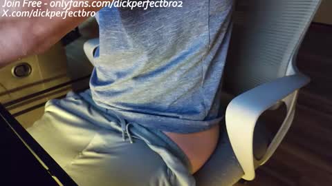 sunny valentine online show from 11-21-25, 02:43