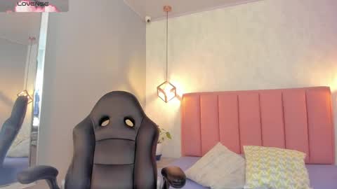  S U N N Y online show from 11-06-25, 12:28